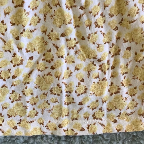 Style & Co Yellow Roses Floral Long Sleeved Tee Shirt Resale Size Medium - Picture 12 of 16